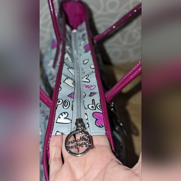 Coach Poppy Graffiti Heart Coated Canvas Tote EUC - Picture 11 of 15